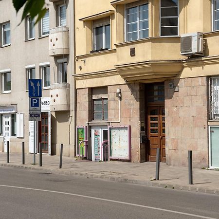 Central - Bright - Calm Studio For Solo Travellers بودابست المظهر الخارجي الصورة