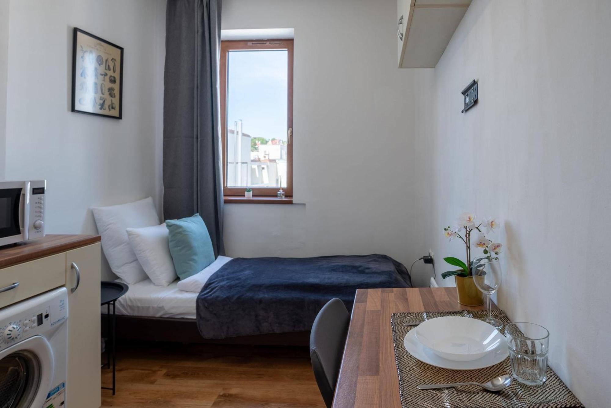 Central - Bright - Calm Studio For Solo Travellers بودابست المظهر الخارجي الصورة
