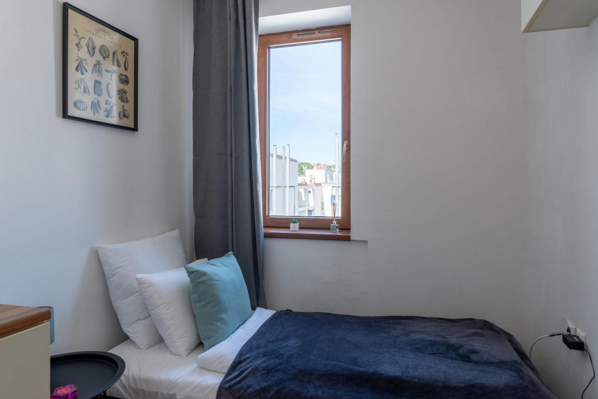 Central - Bright - Calm Studio For Solo Travellers بودابست المظهر الخارجي الصورة